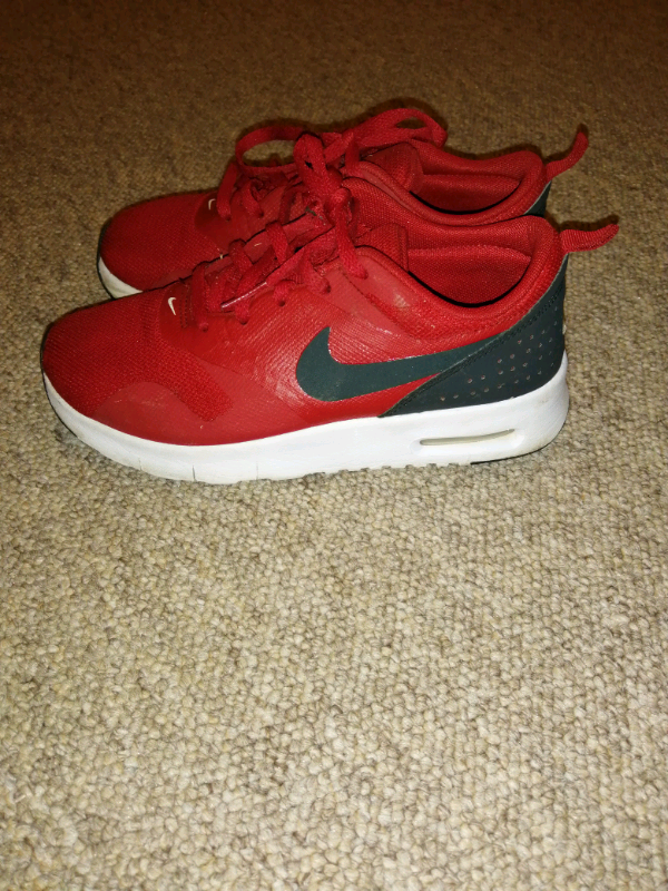 kids red nike trainers